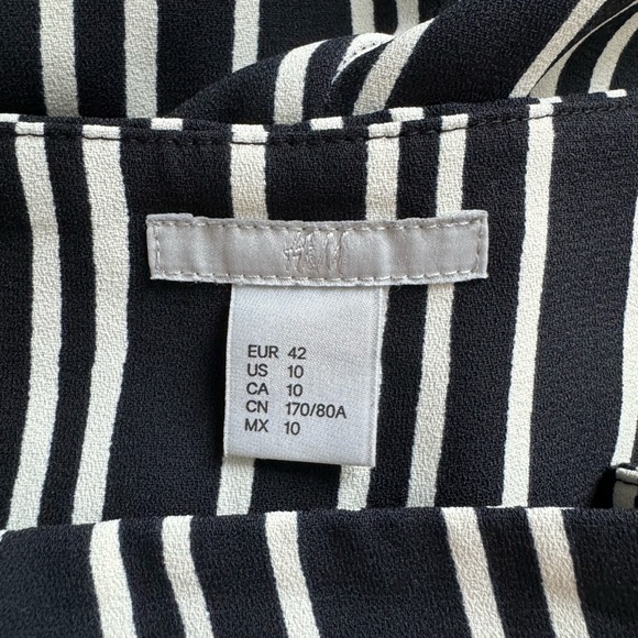 H&M Black/Blue & White Paperbag Pants - Picture 7 of 7